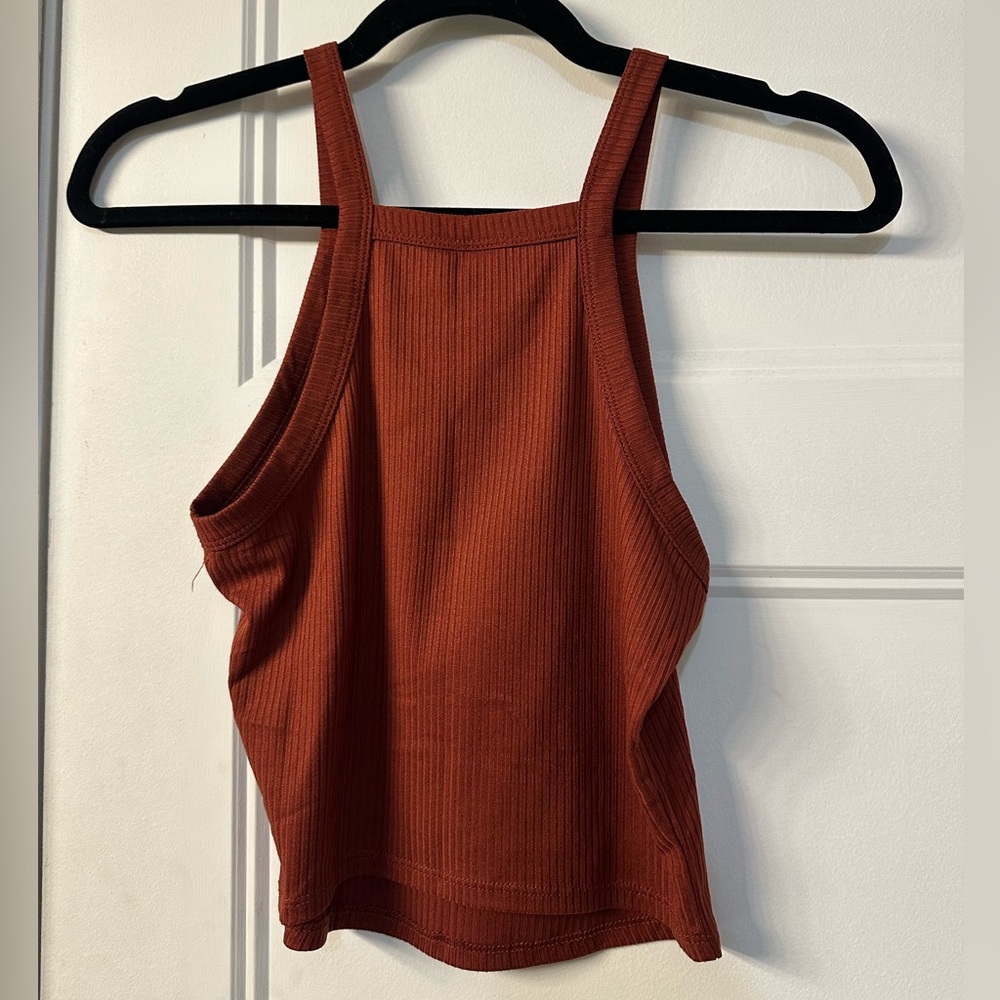 Iris Basic Ribbed Tank - Picture 2 of 3